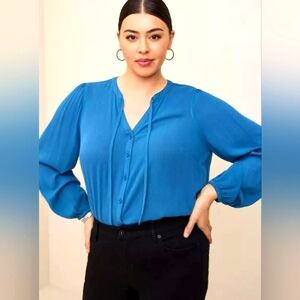 NWT Torrid Button Front Peasant Top